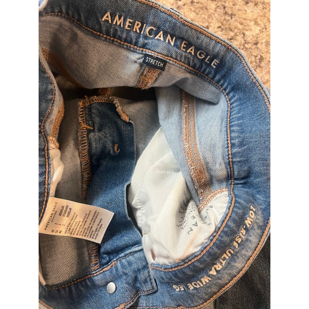 American Eagle Low-Rise Ultra Wide Leg Jeans Size 2 - Picture 2 of 3